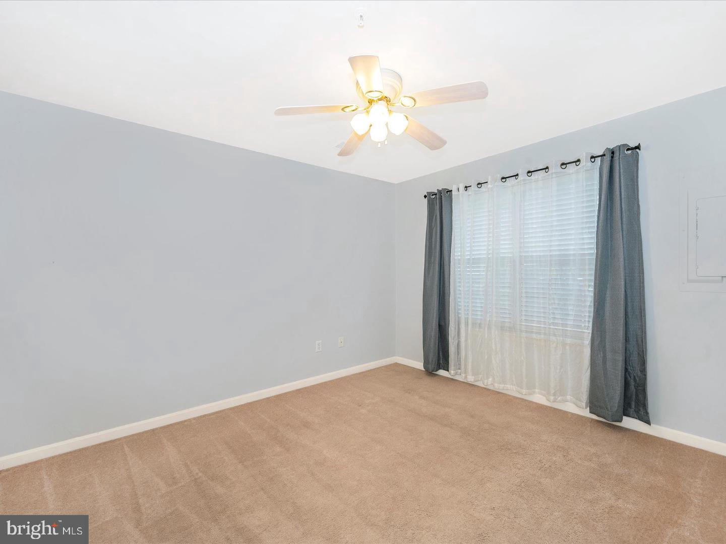 DEARBOUGHT - Residential Lease