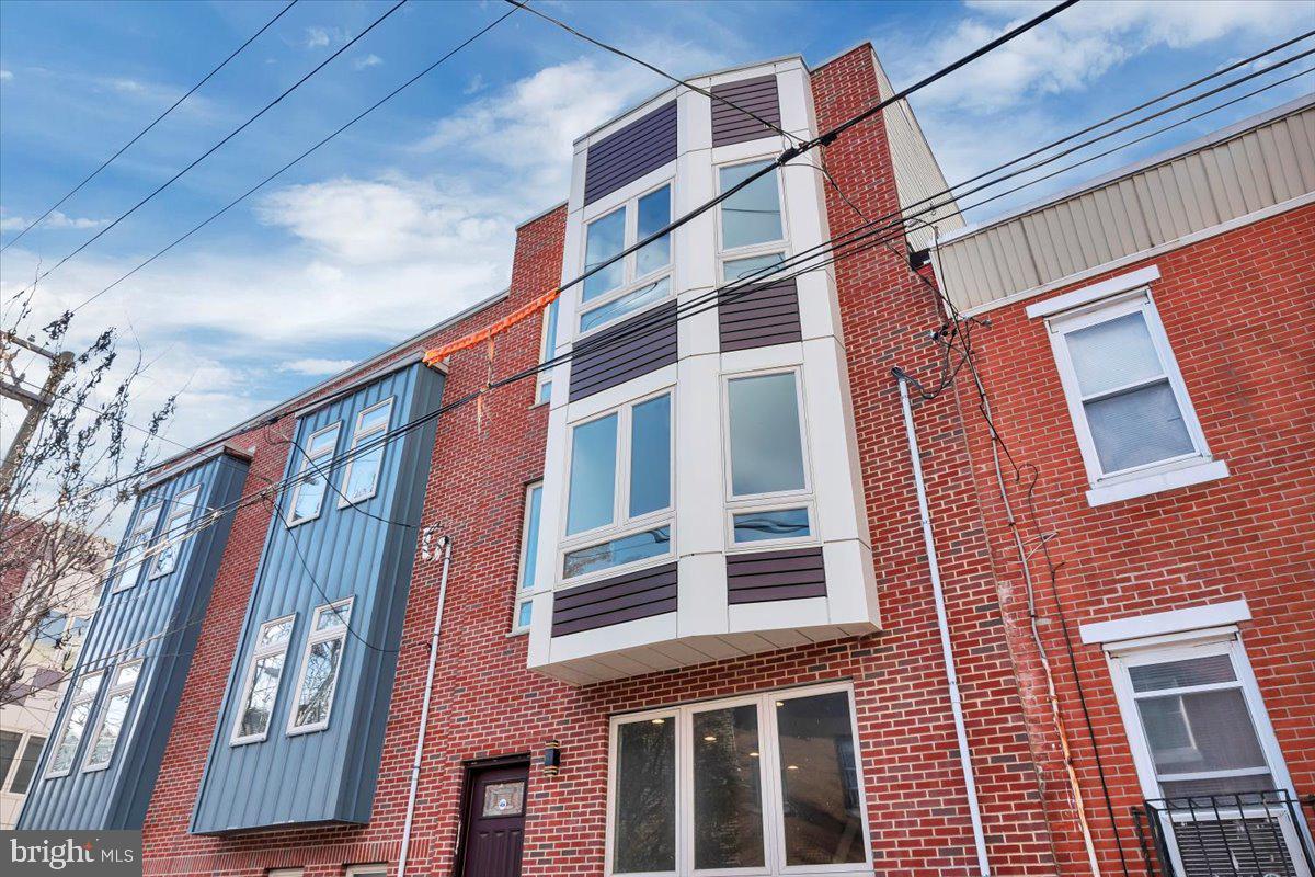 POINT BREEZE - Residential