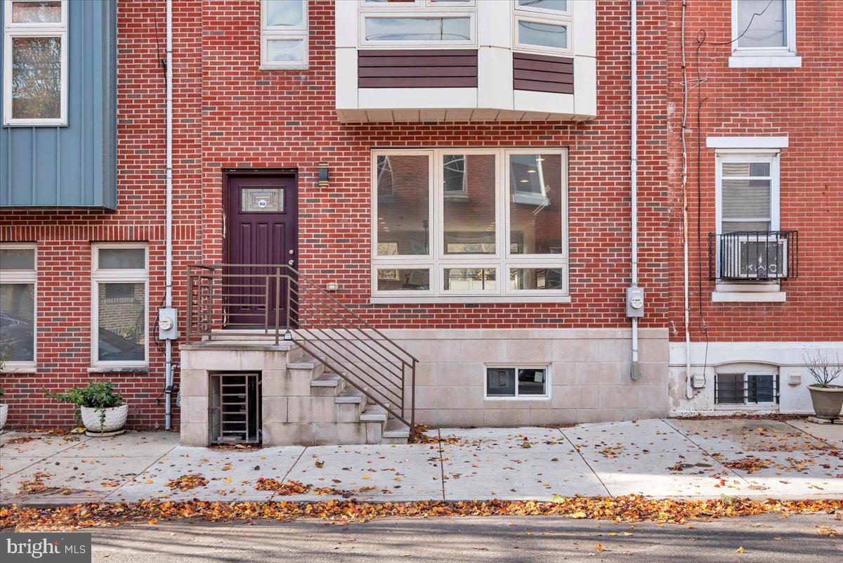 POINT BREEZE - Residential