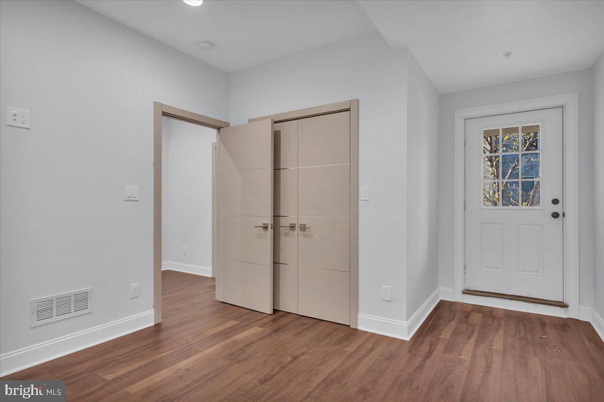 POINT BREEZE - Residential