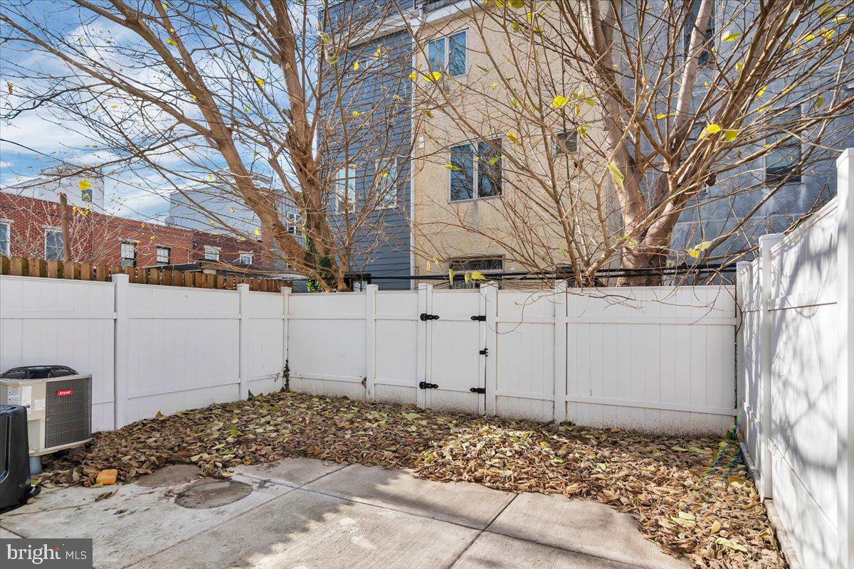 POINT BREEZE - Residential