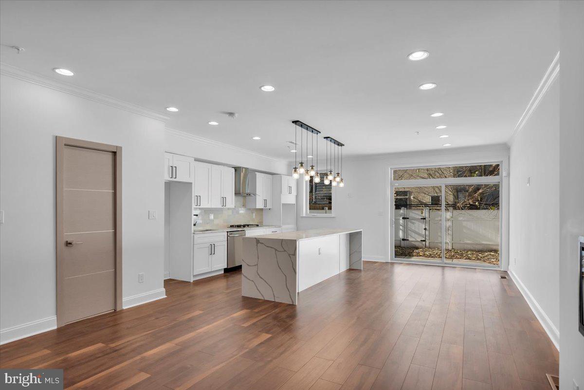 POINT BREEZE - Residential