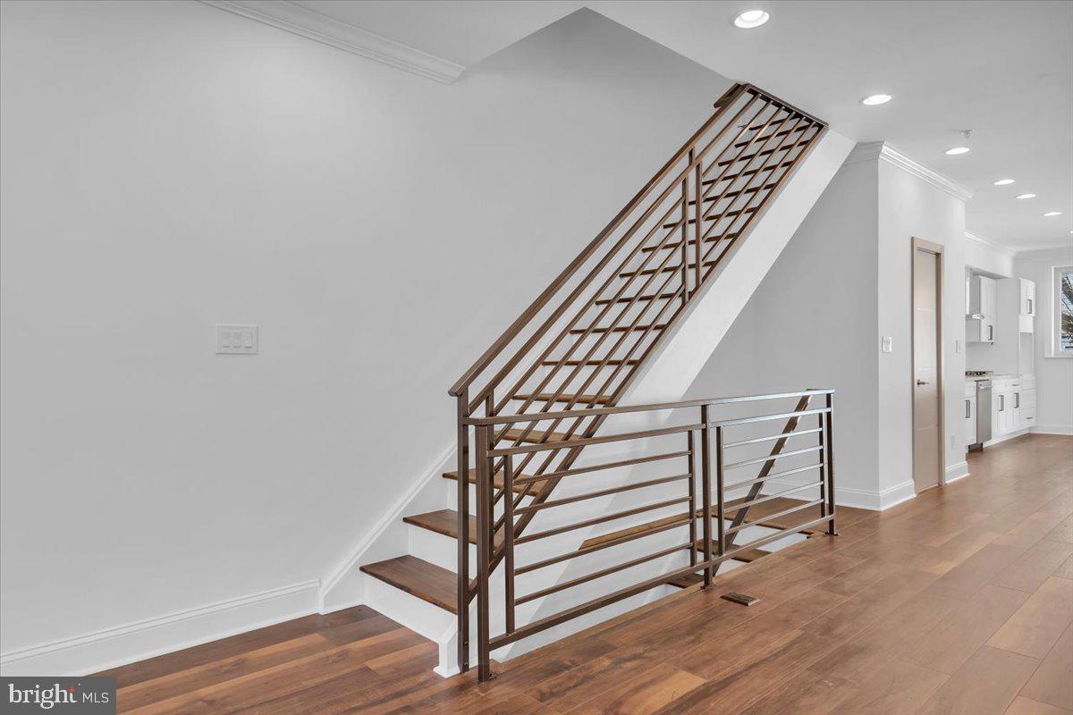 POINT BREEZE - Residential