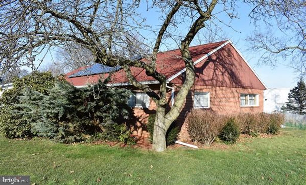 Photo of 17 URBAN DR, LANCASTER, PA 17603 (MLS # PALA2029444)