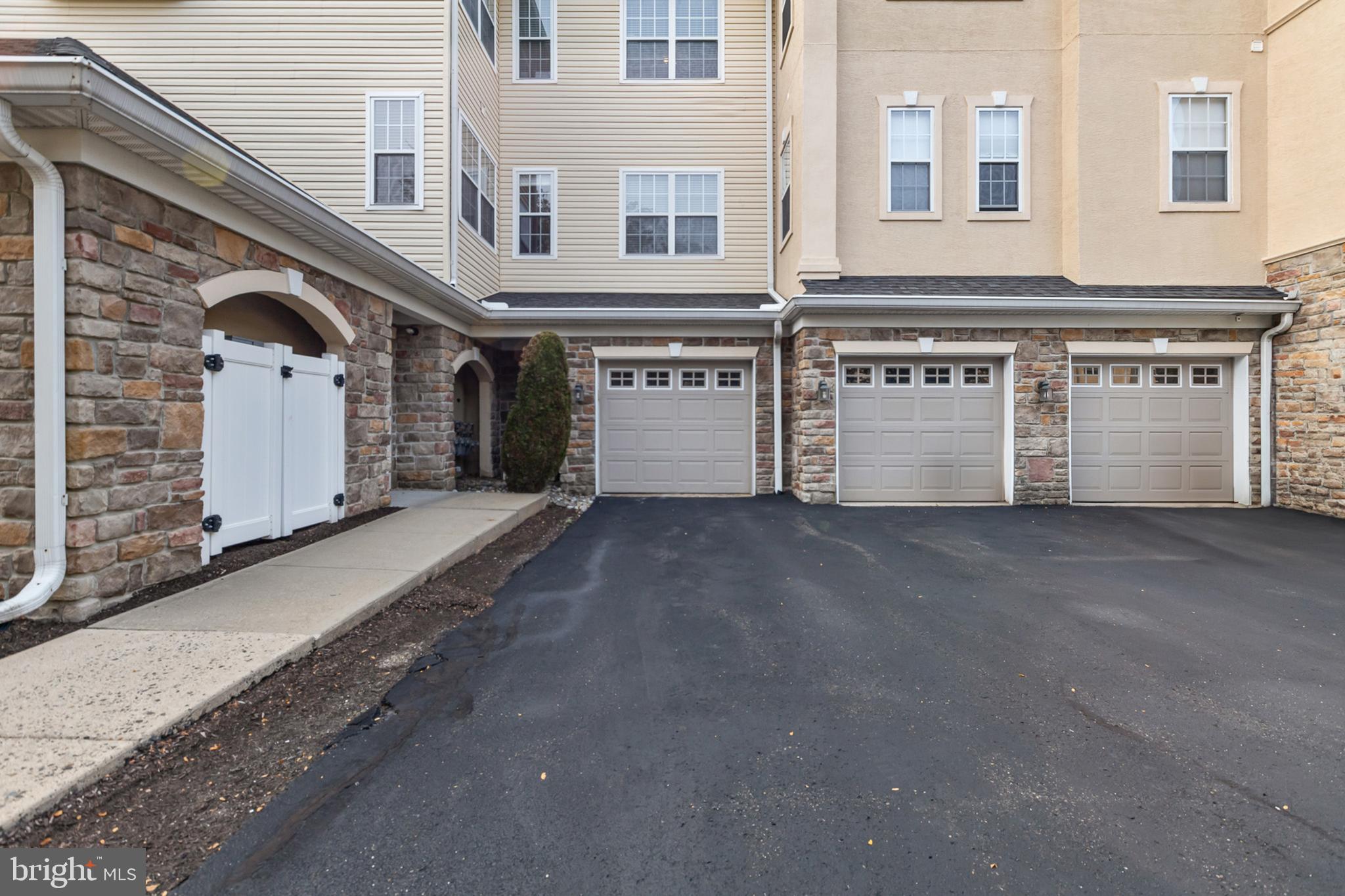 HOLLAND PRESERVE - Residential