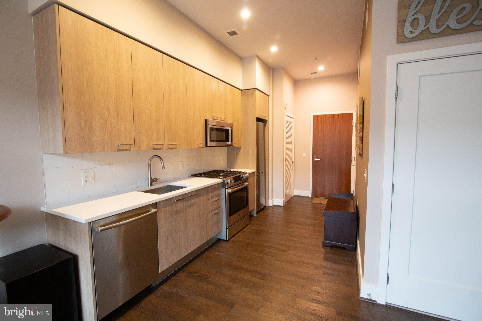 525 WATER STREET SW 425