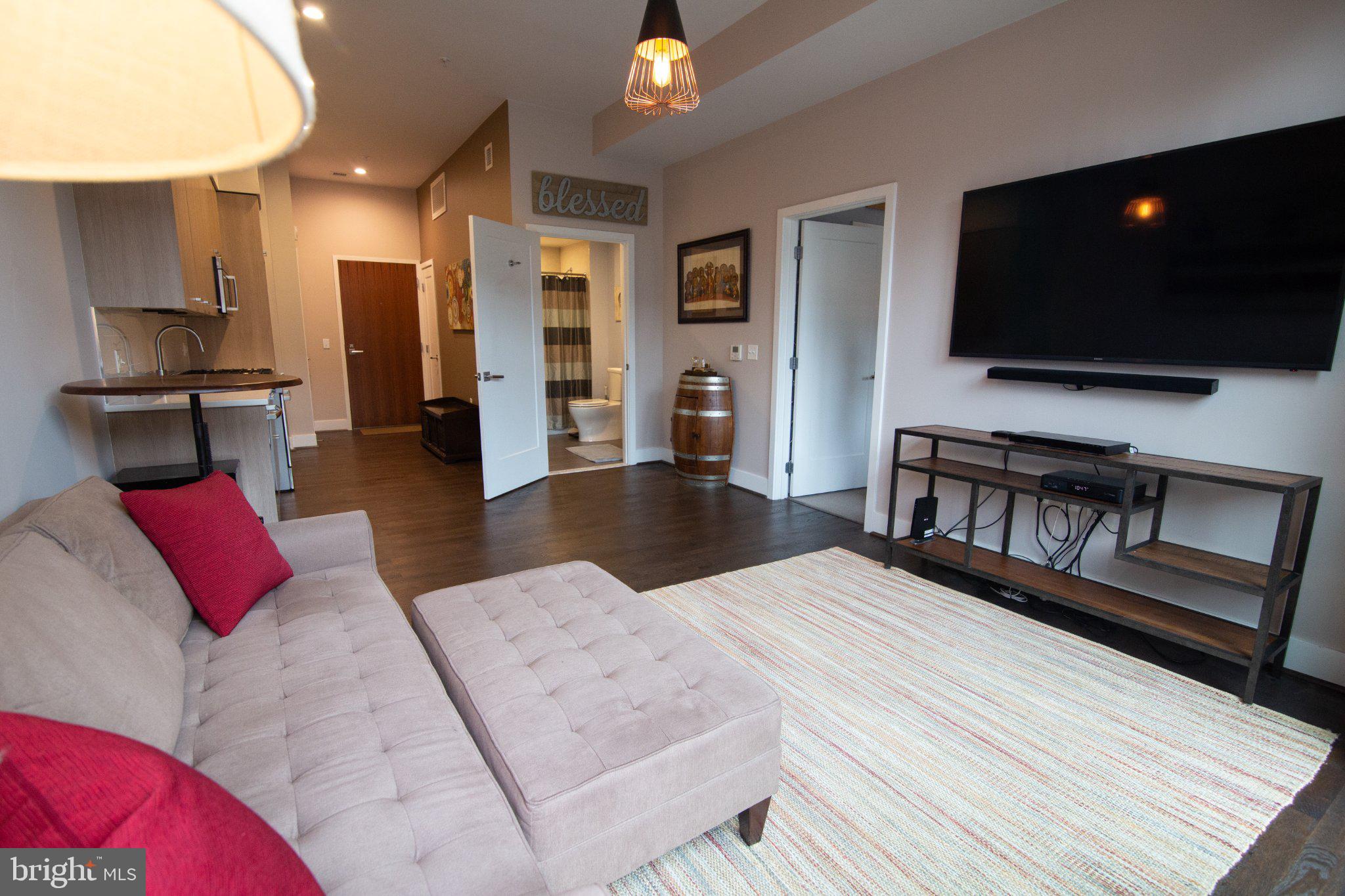 525 WATER STREET SW 425
