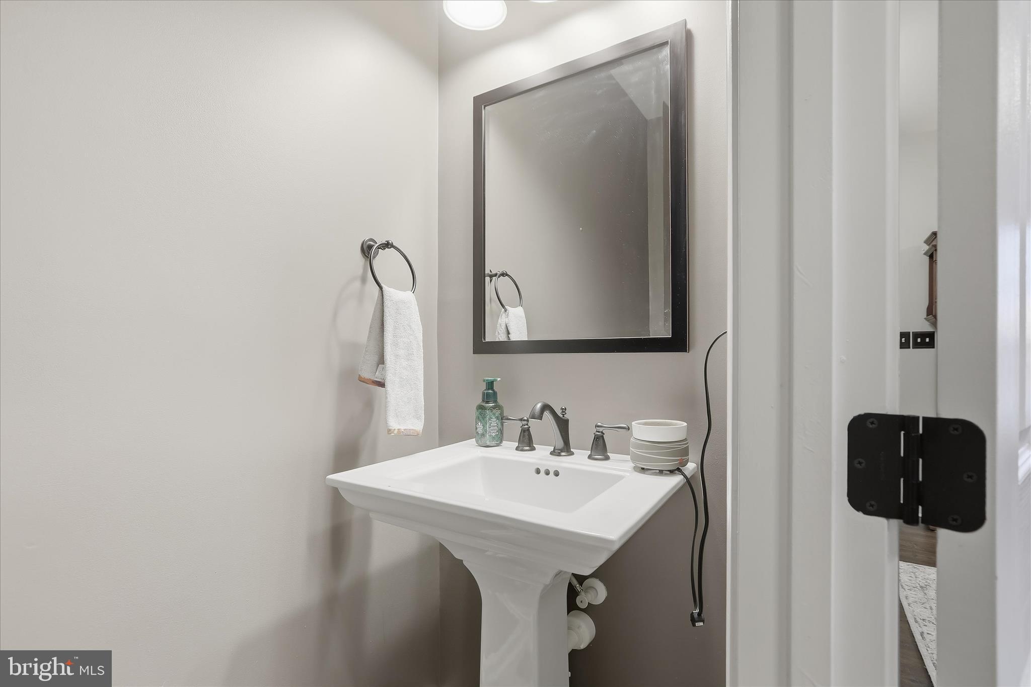 HALLIE HILL FARM - Residential