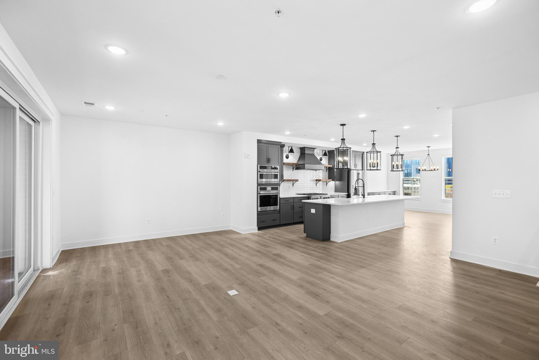 LOCKE LANDING - Residential