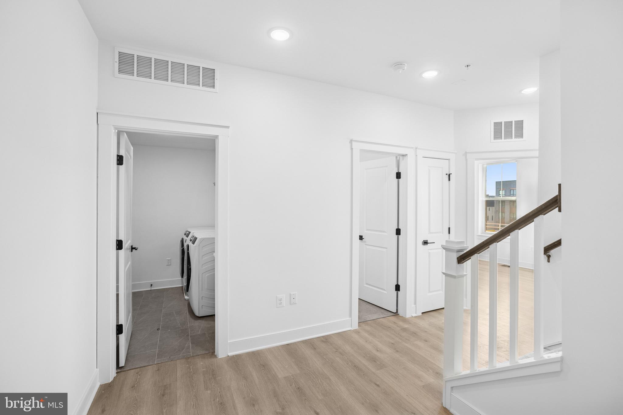 LOCKE LANDING - Residential