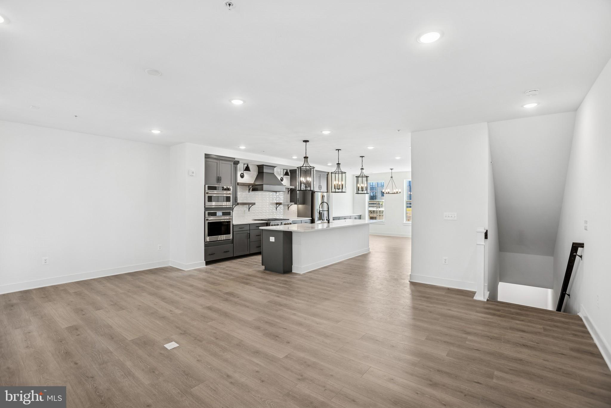 LOCKE LANDING - Residential