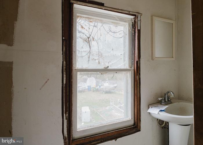 QUEEN ANNE - Residential