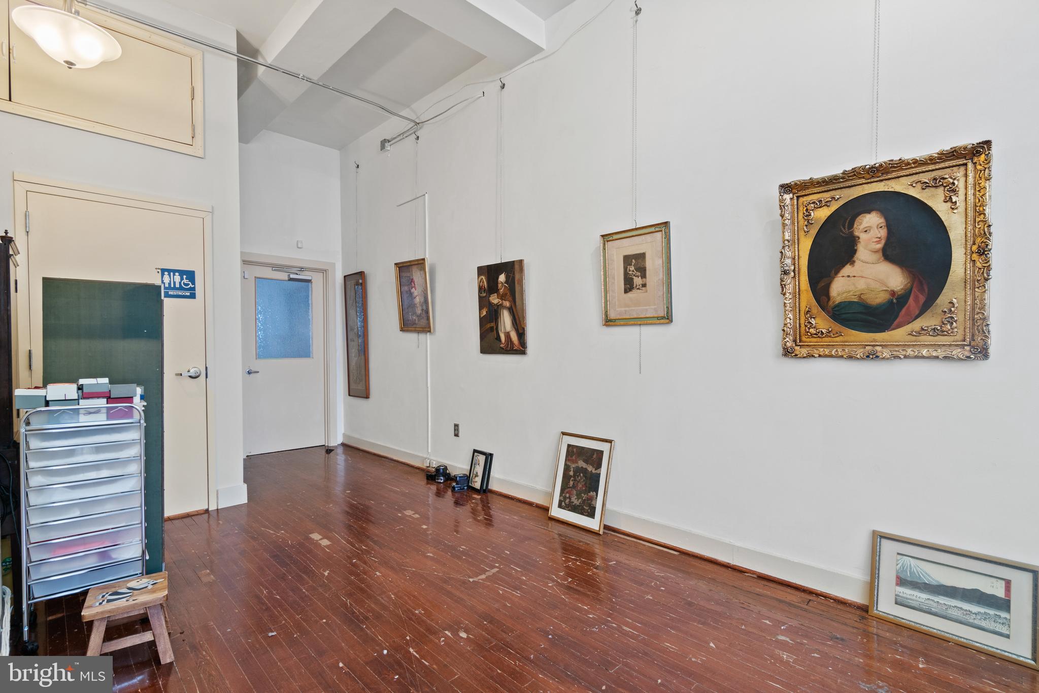 OLD TOWN - Commercial Lease