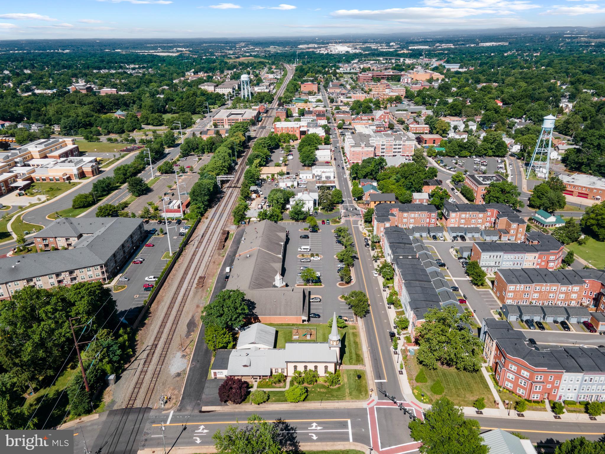 OLD TOWN - Commercial Lease