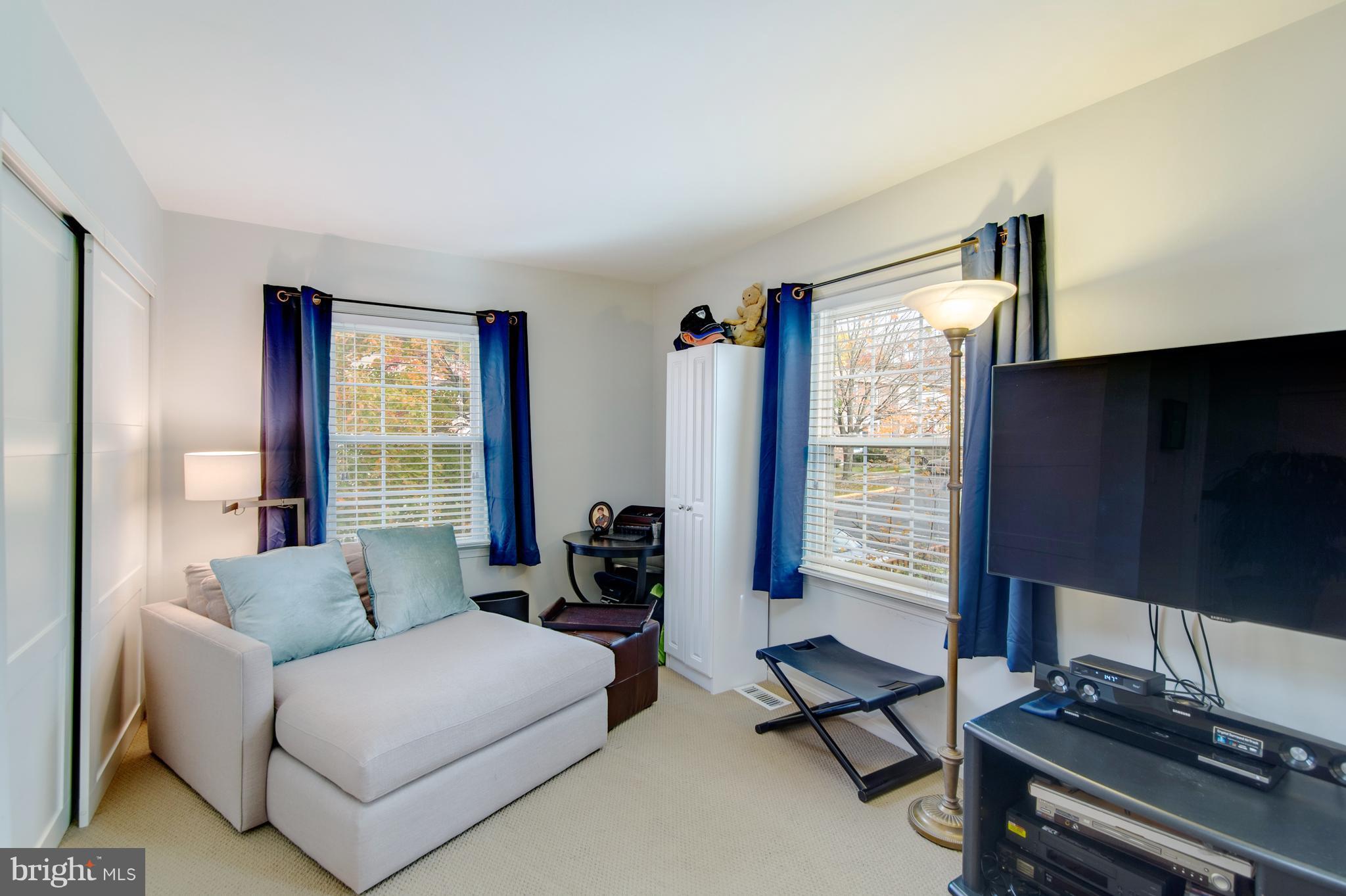 CIRCLE WOODS - Residential