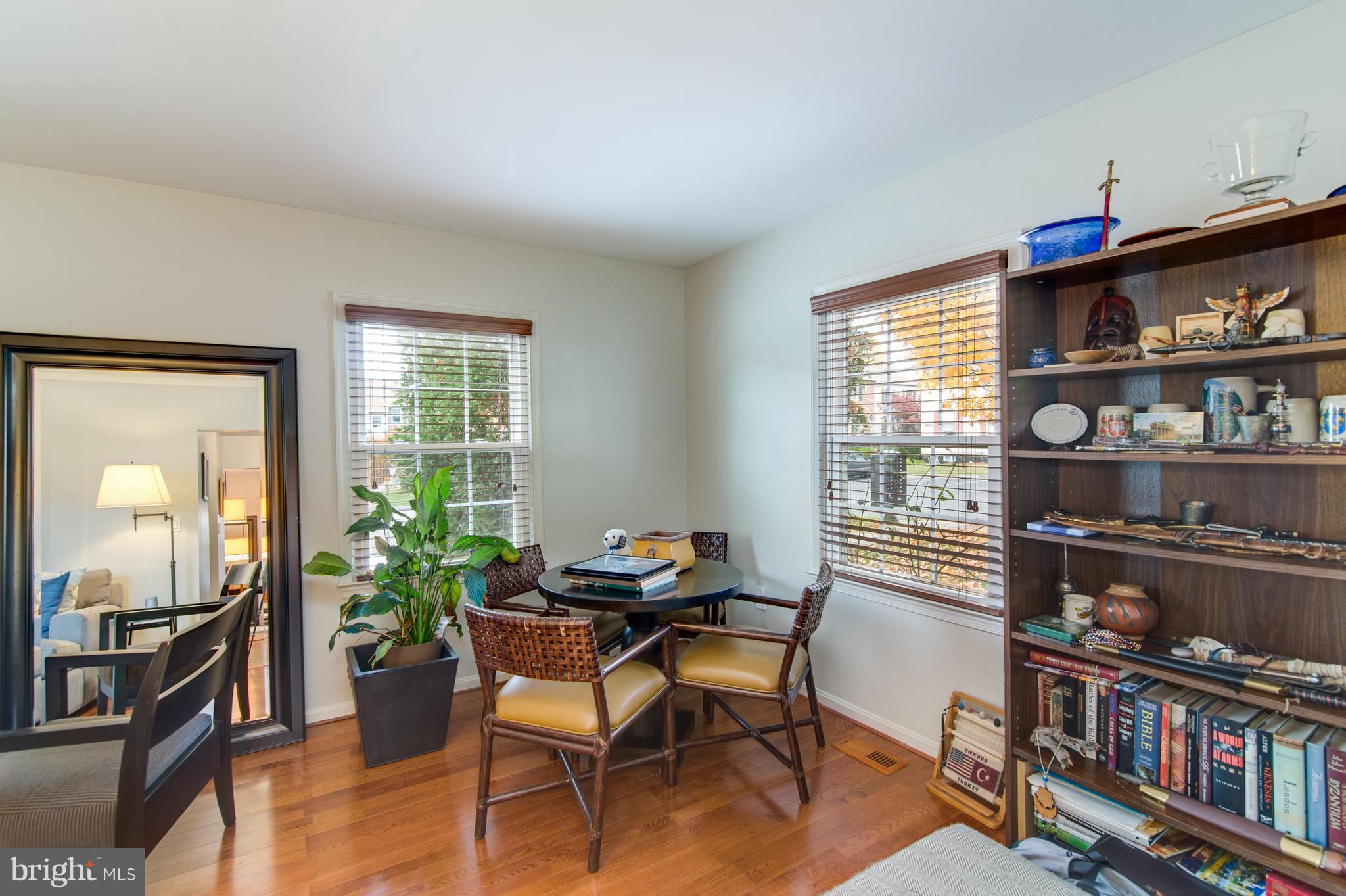 CIRCLE WOODS - Residential