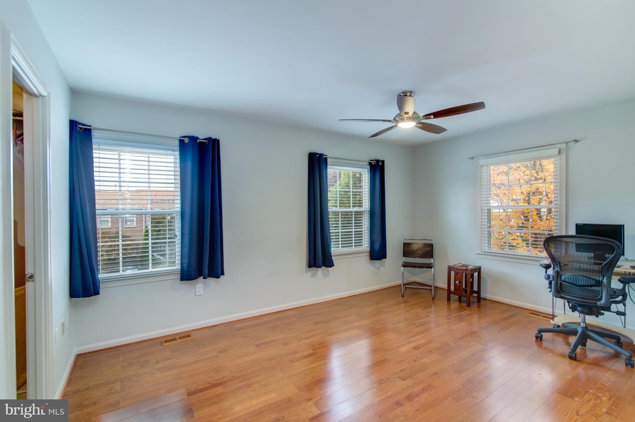 CIRCLE WOODS - Residential