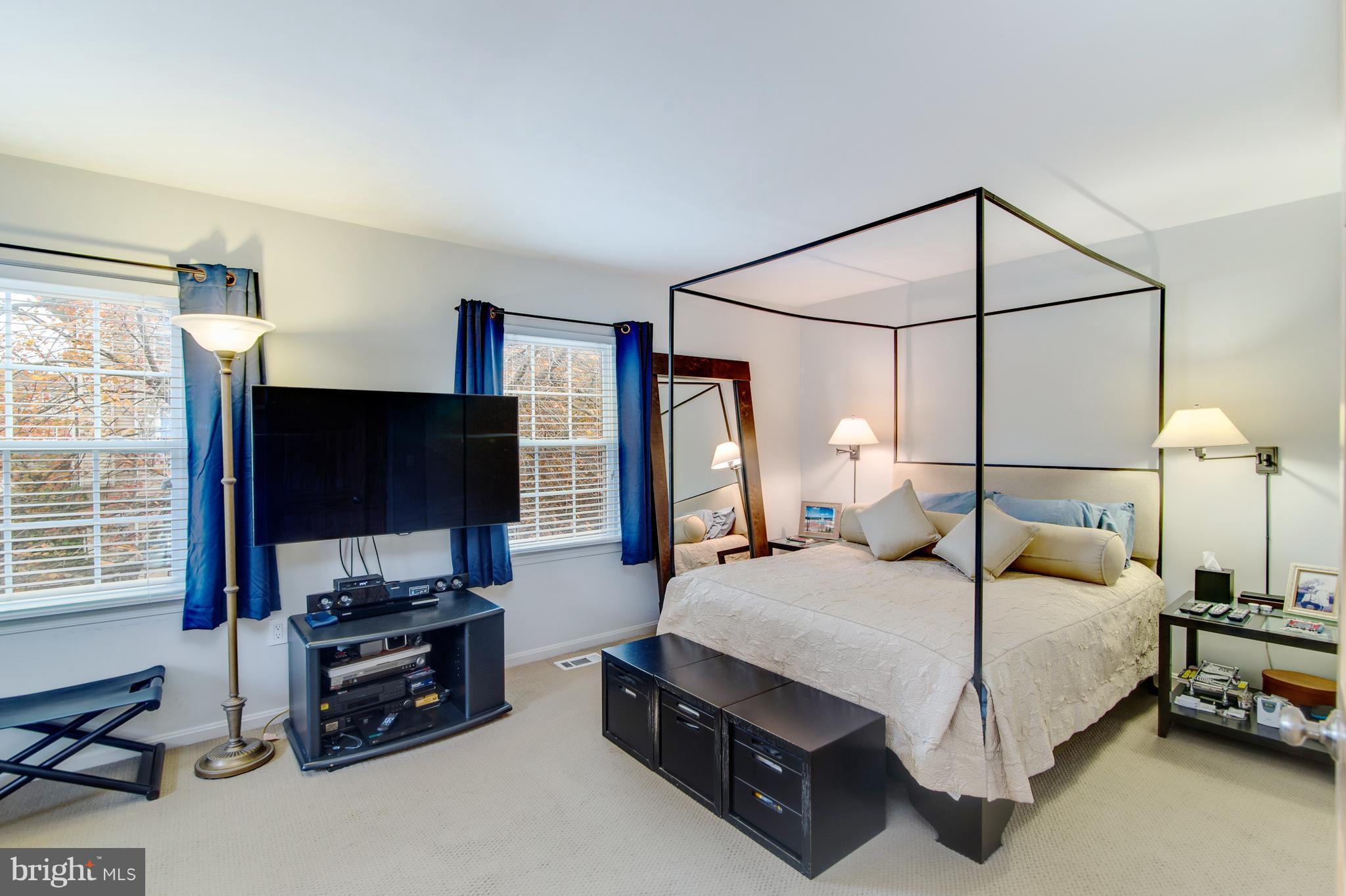 CIRCLE WOODS - Residential