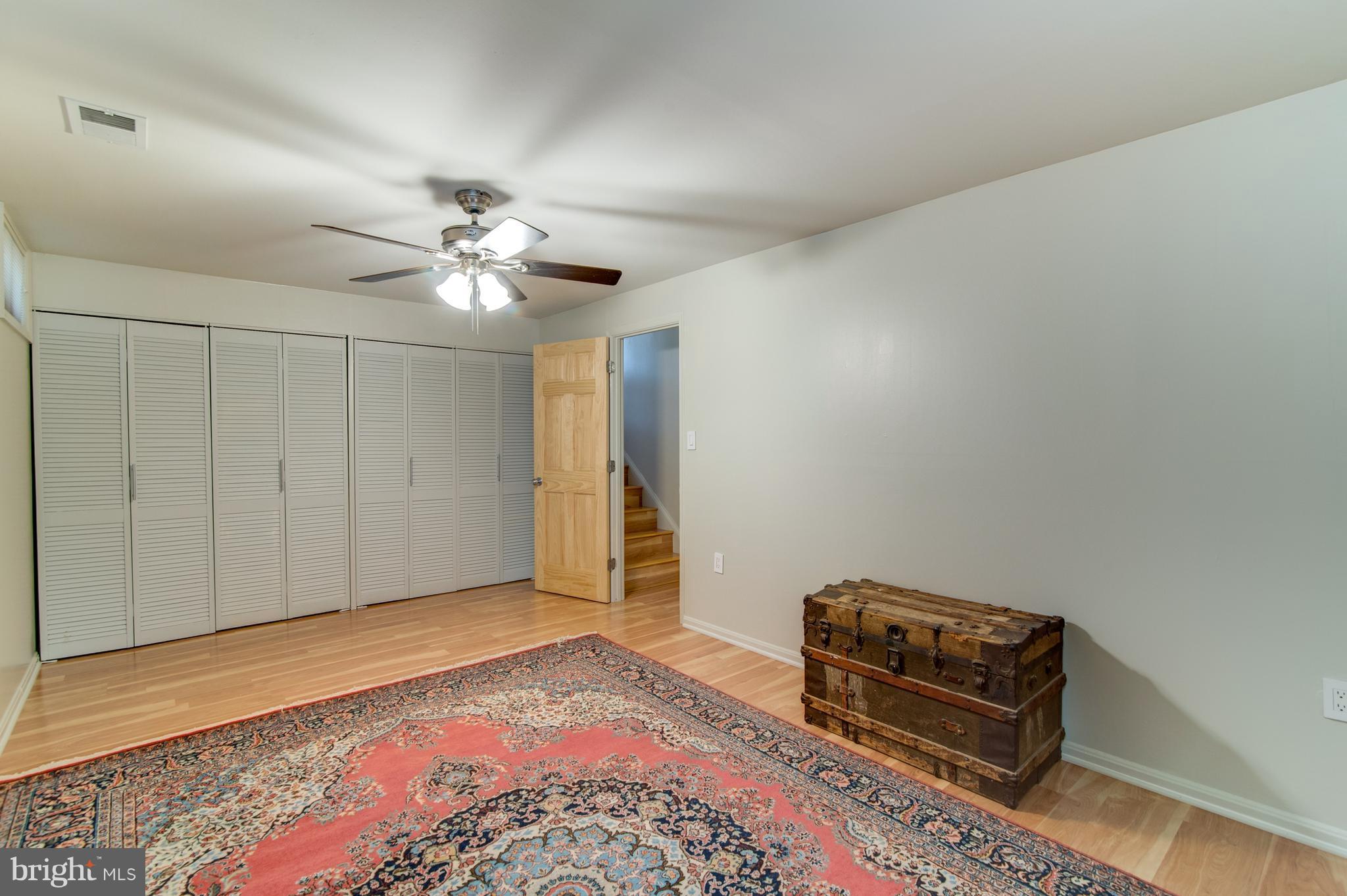 CIRCLE WOODS - Residential