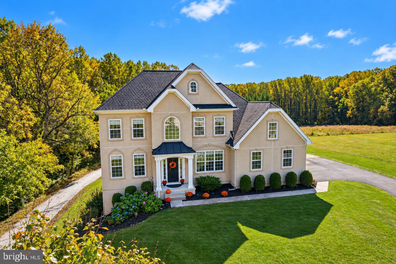 15 WINDSOR COURT