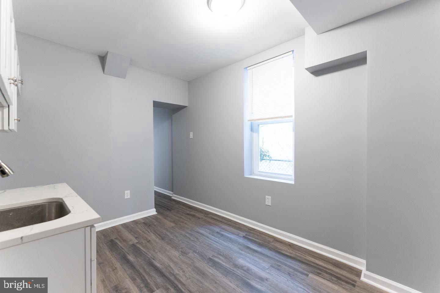UNIVERSITY CITY - Residential Lease