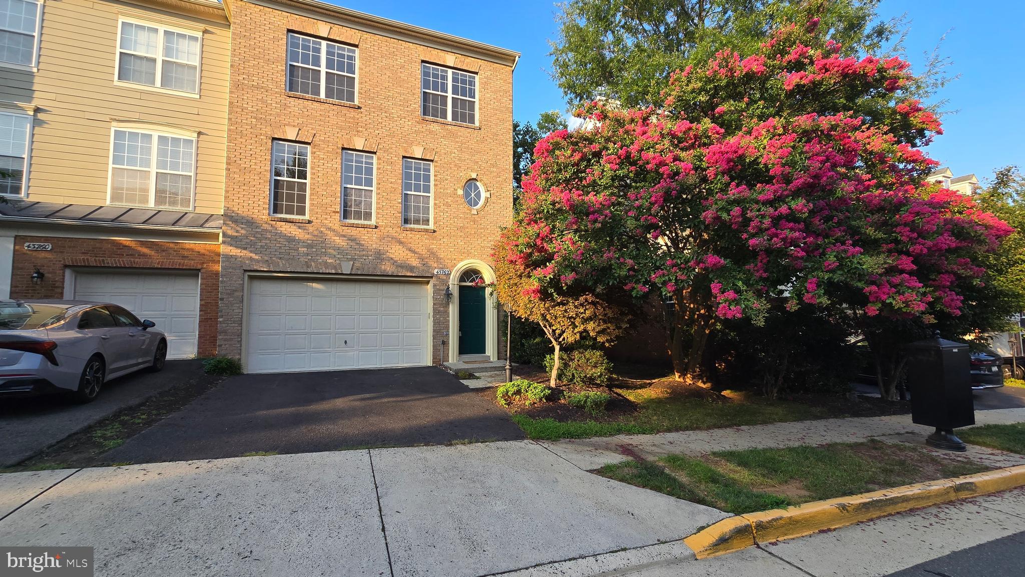 43762 LEES MILL SQUARE
