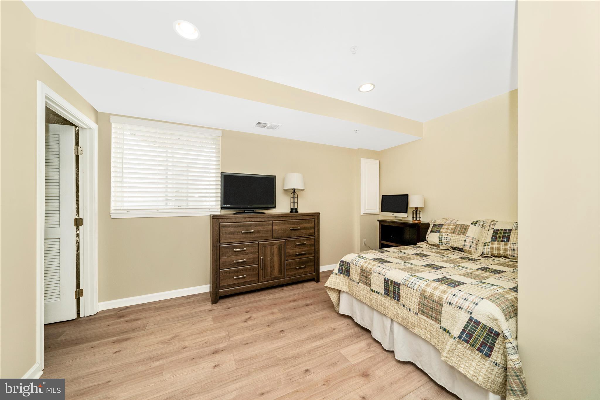 MAGRUDERS OVERLOOK - Residential