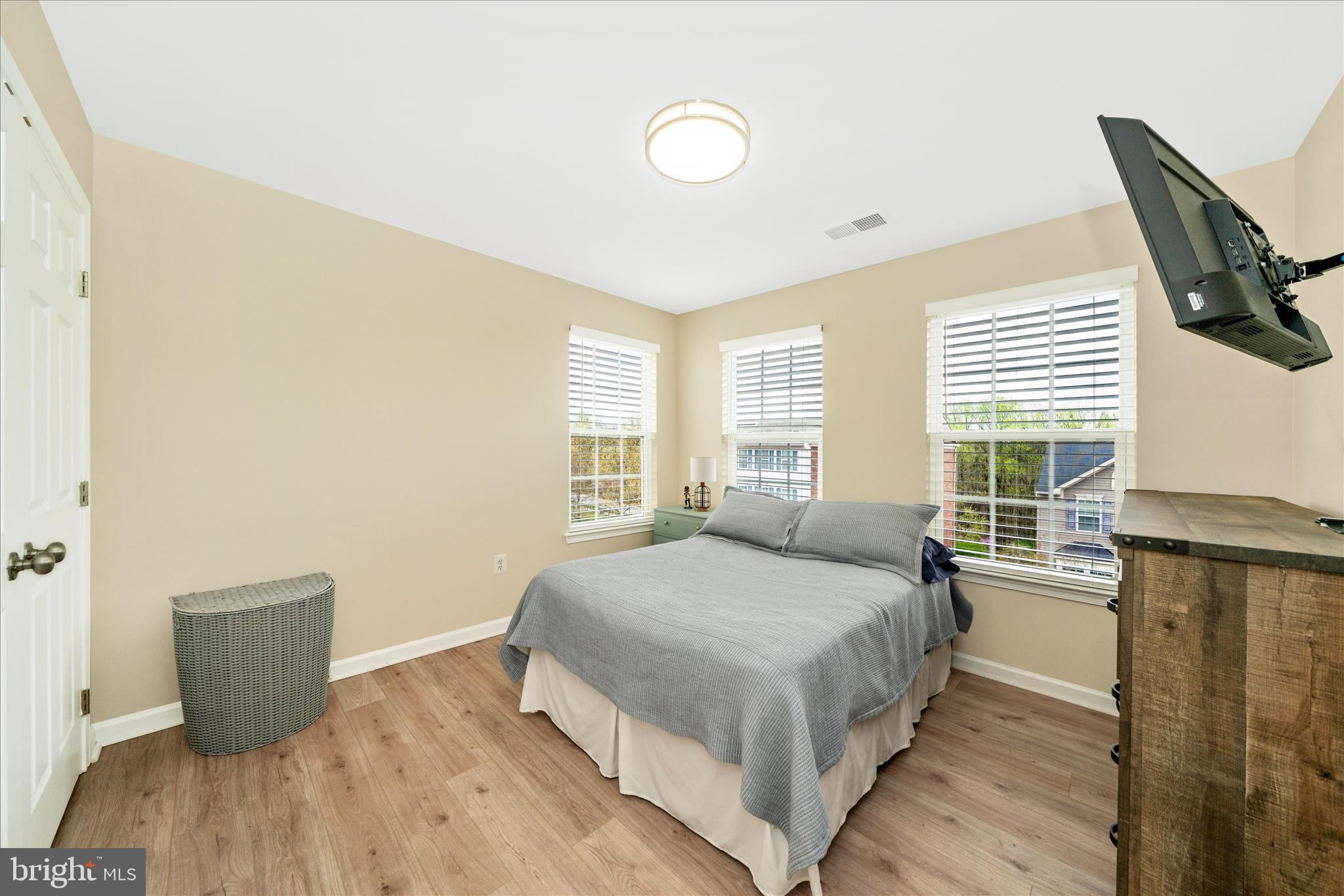 MAGRUDERS OVERLOOK - Residential