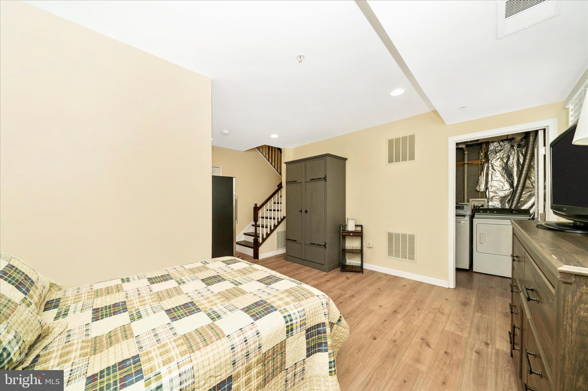 MAGRUDERS OVERLOOK - Residential