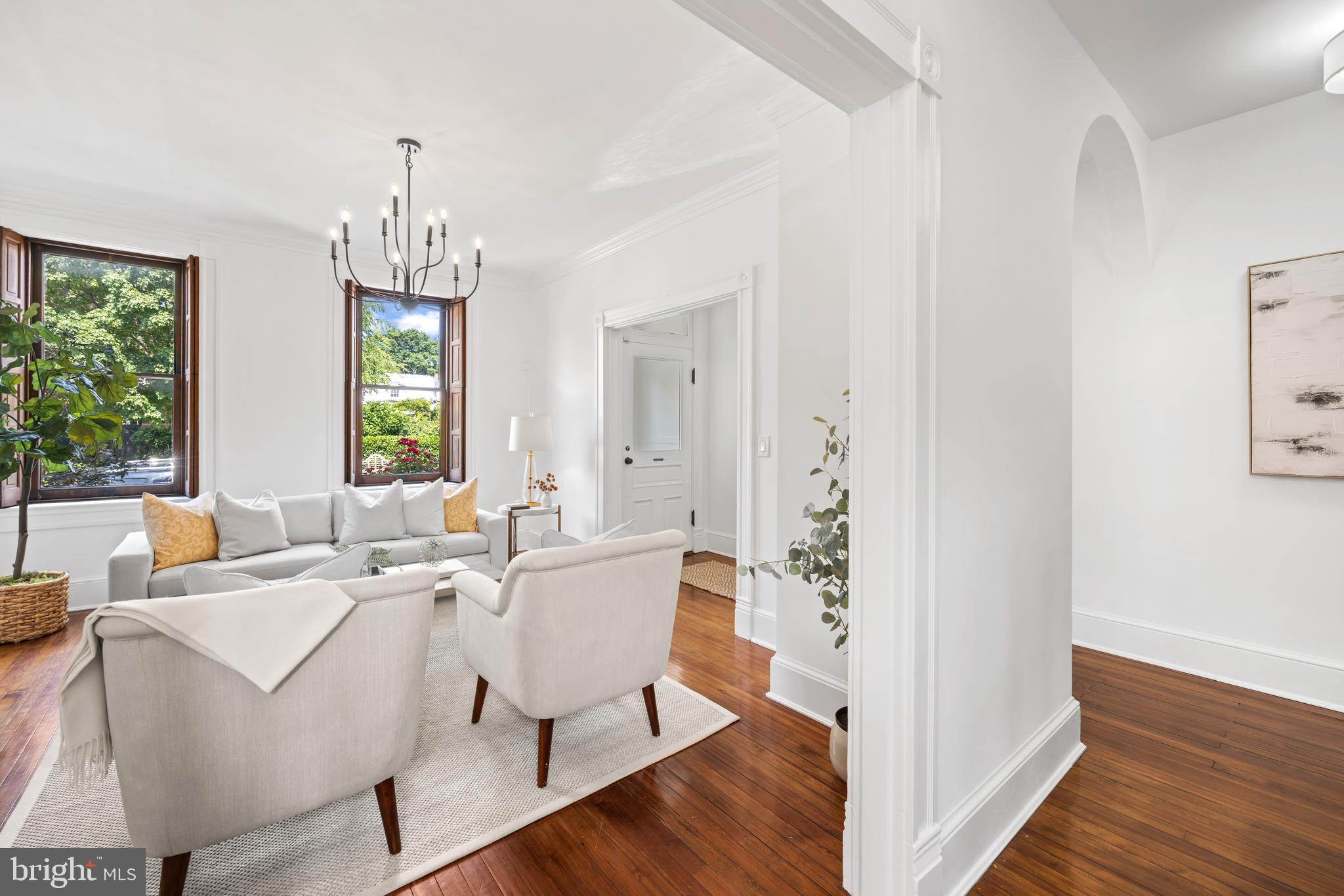 OLD TOWN ALEXANDRIA - Residential