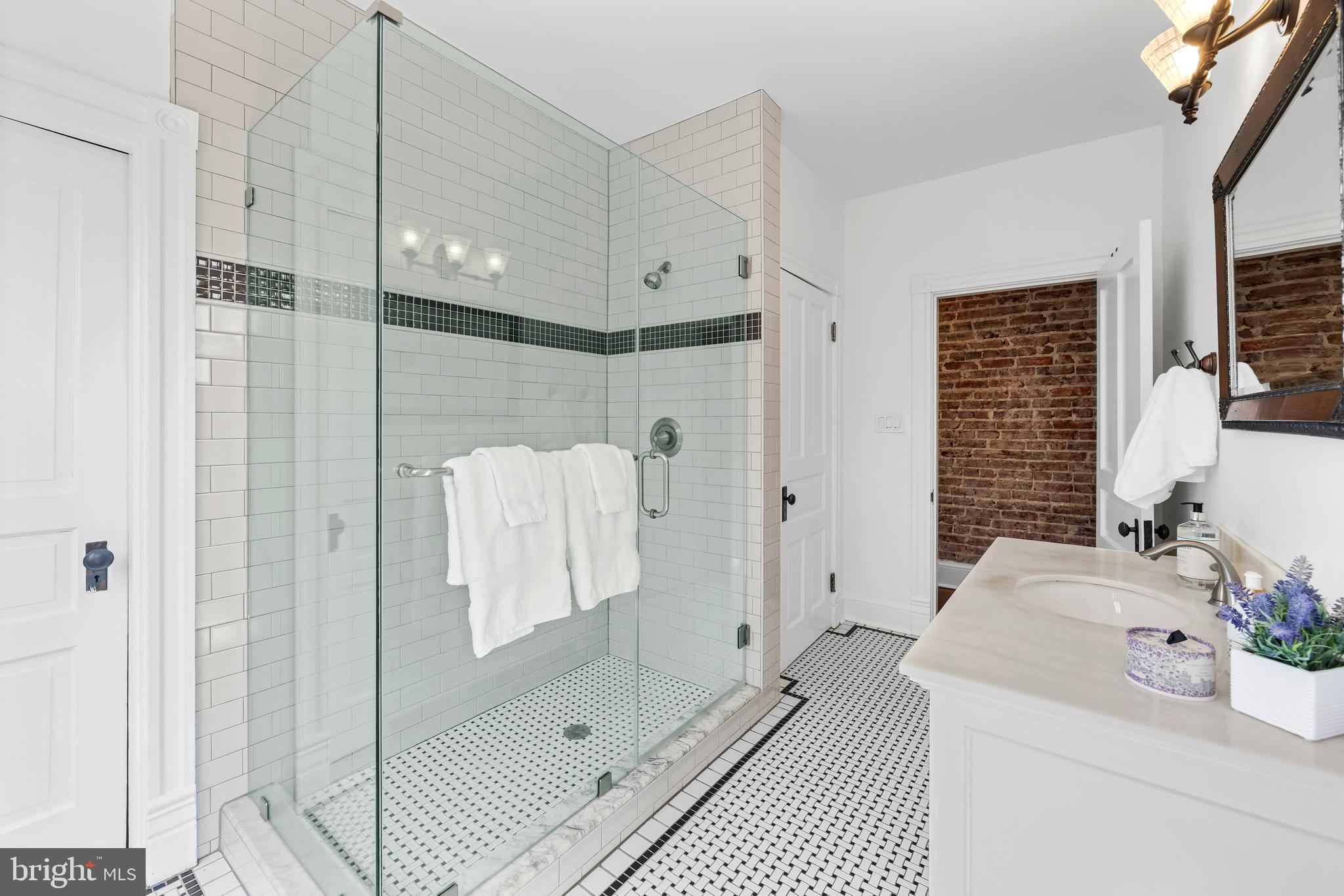 OLD TOWN ALEXANDRIA - Residential