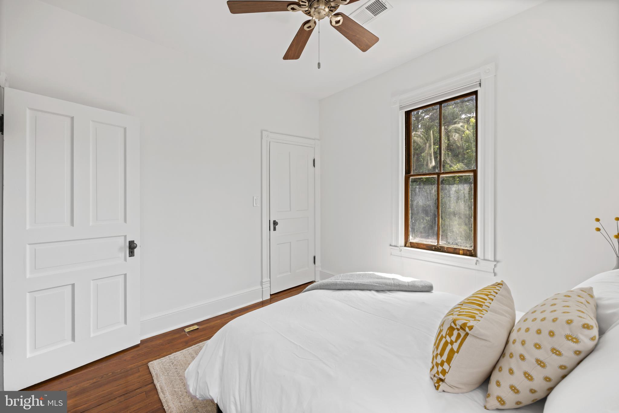 OLD TOWN ALEXANDRIA - Residential