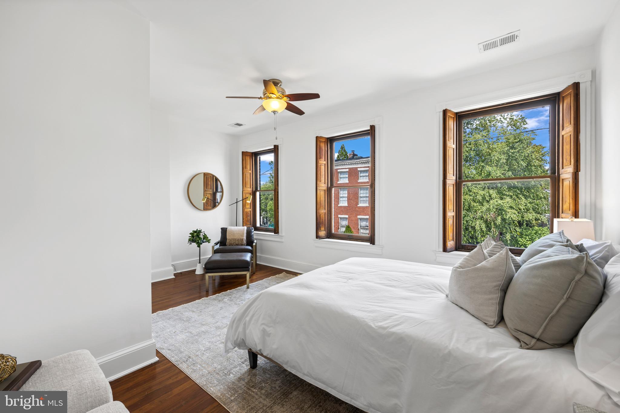 OLD TOWN ALEXANDRIA - Residential