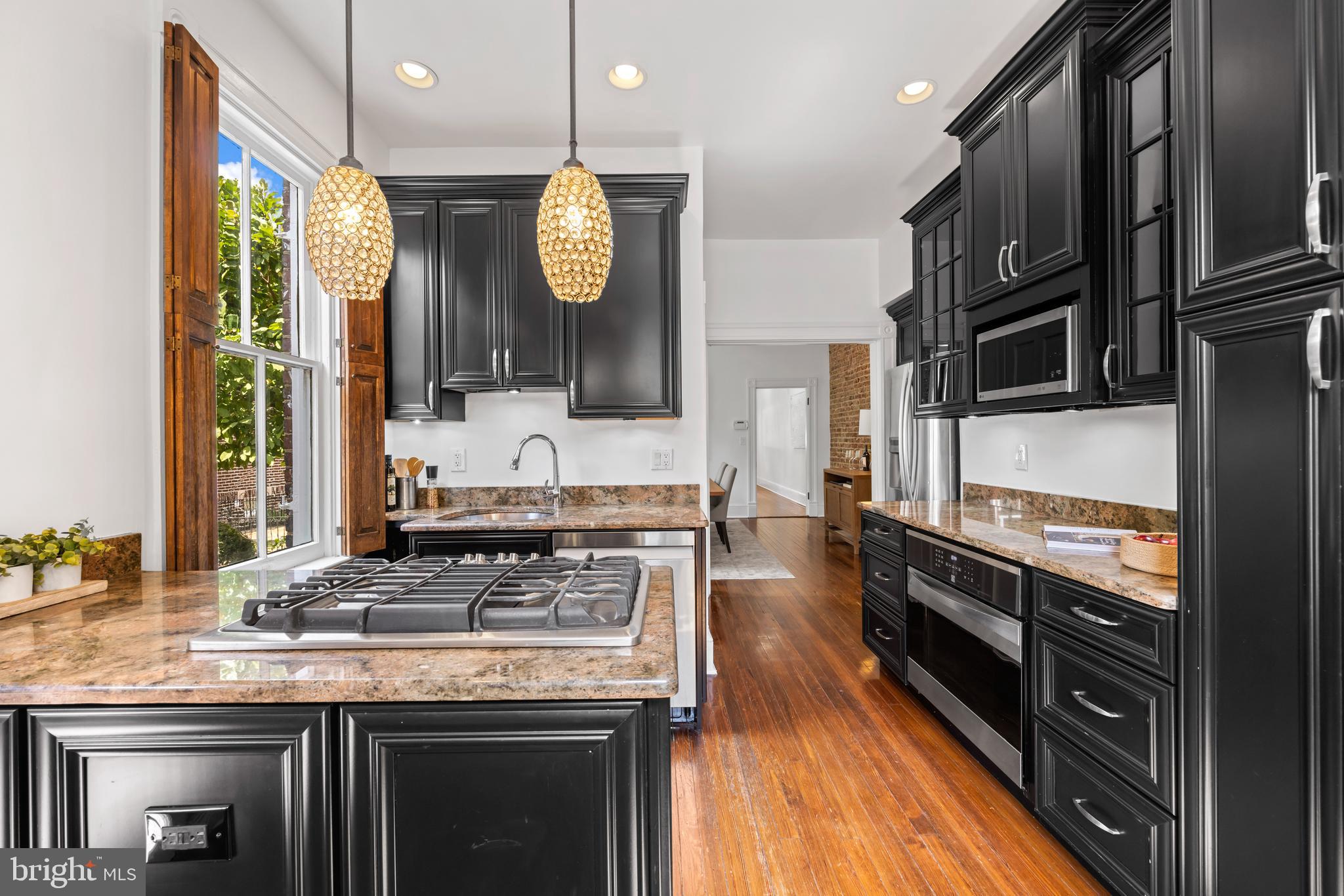 OLD TOWN ALEXANDRIA - Residential