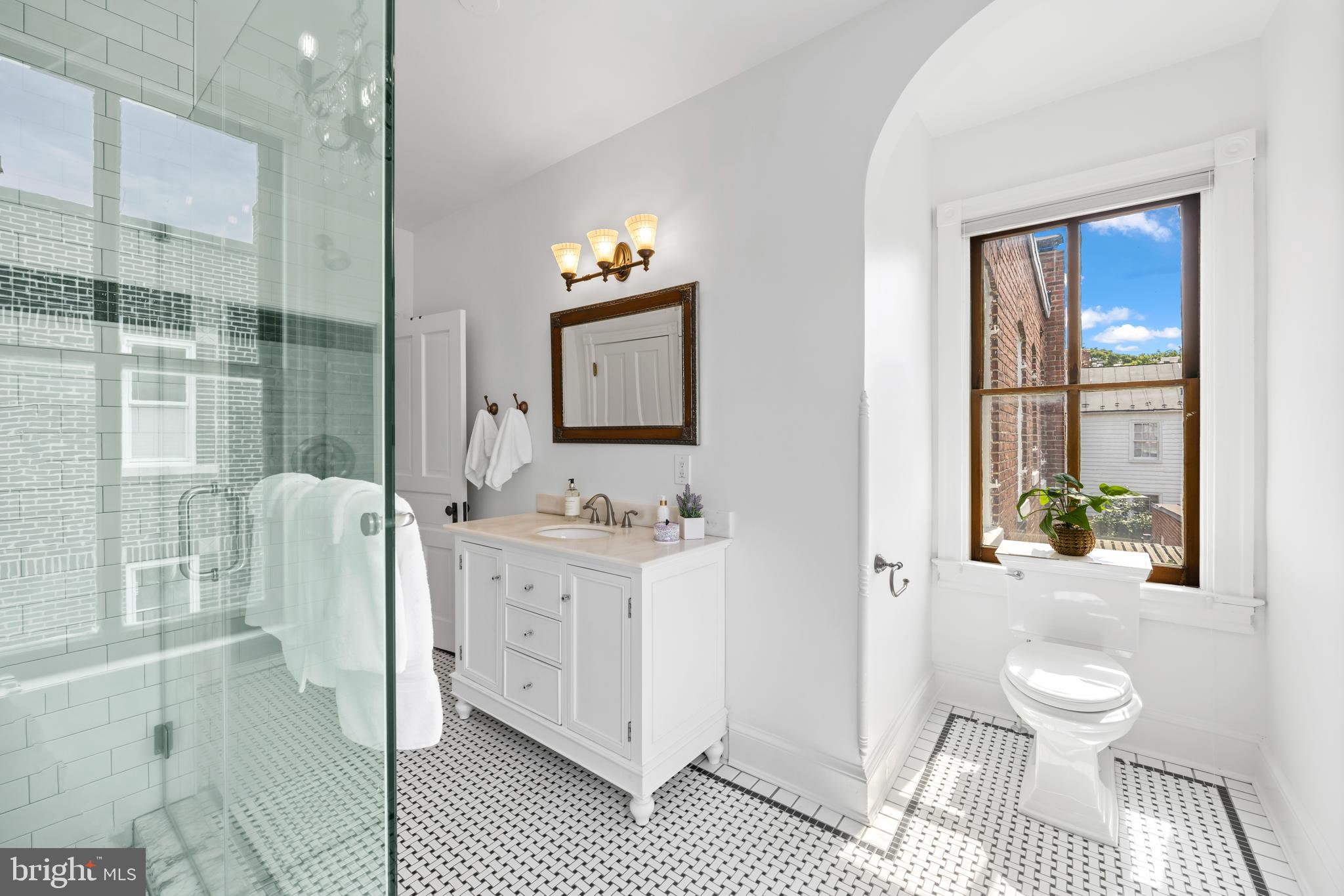 OLD TOWN ALEXANDRIA - Residential