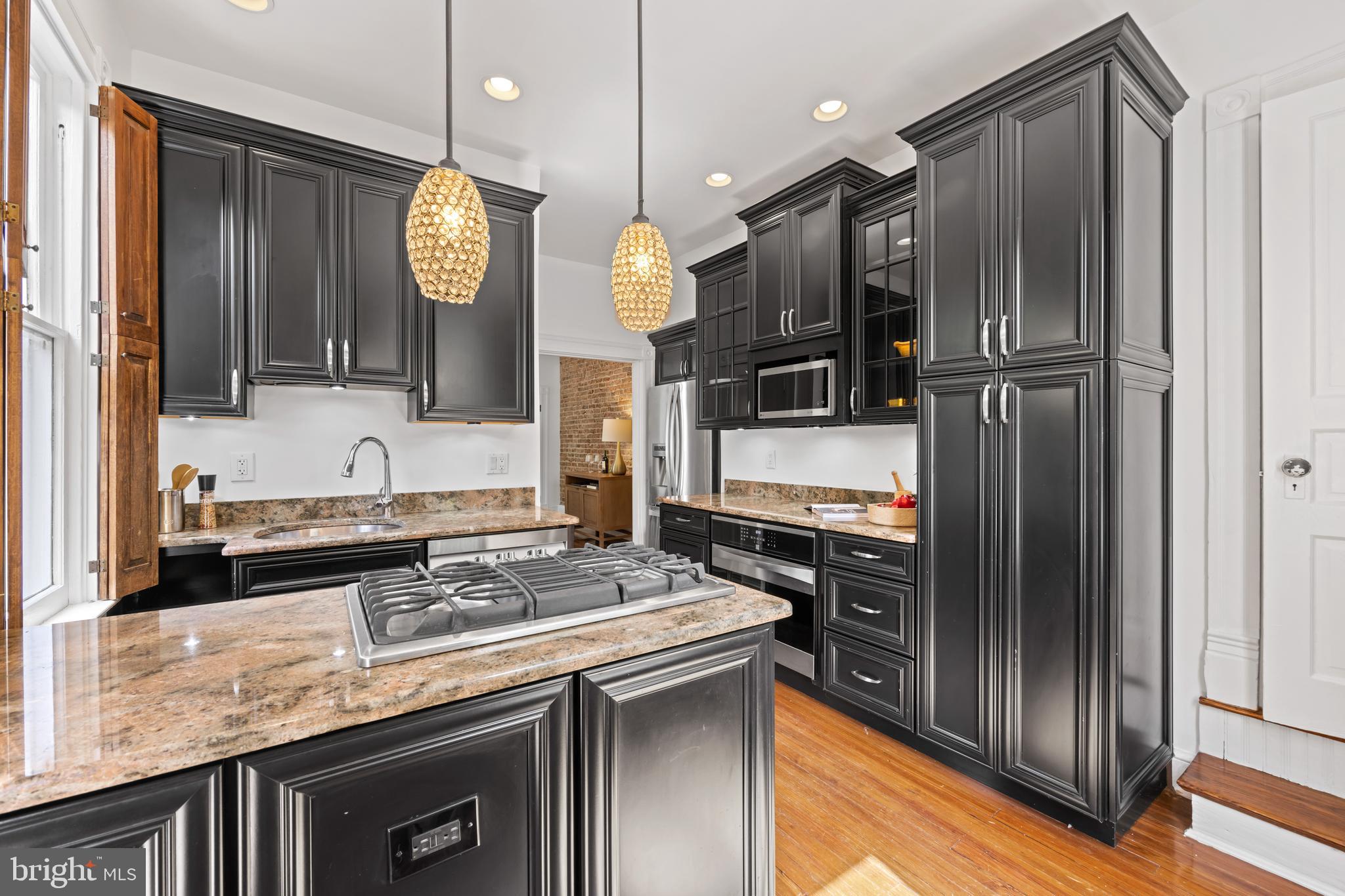 OLD TOWN ALEXANDRIA - Residential