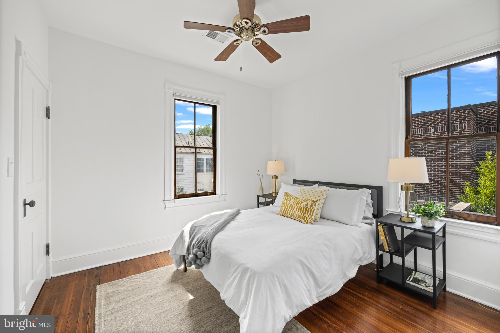 OLD TOWN ALEXANDRIA - Residential