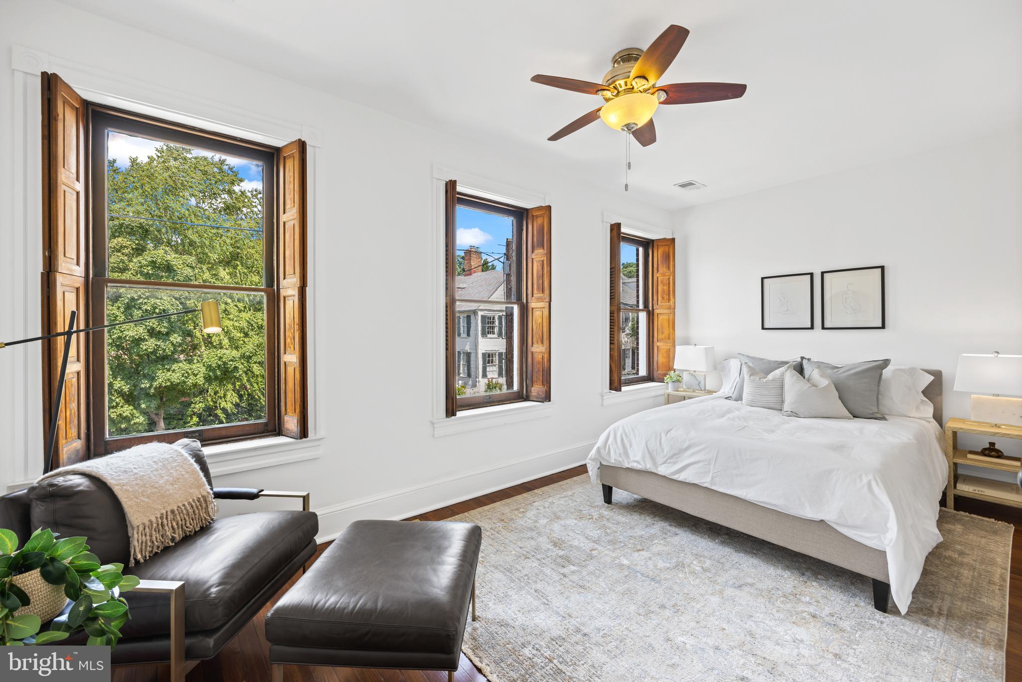 OLD TOWN ALEXANDRIA - Residential