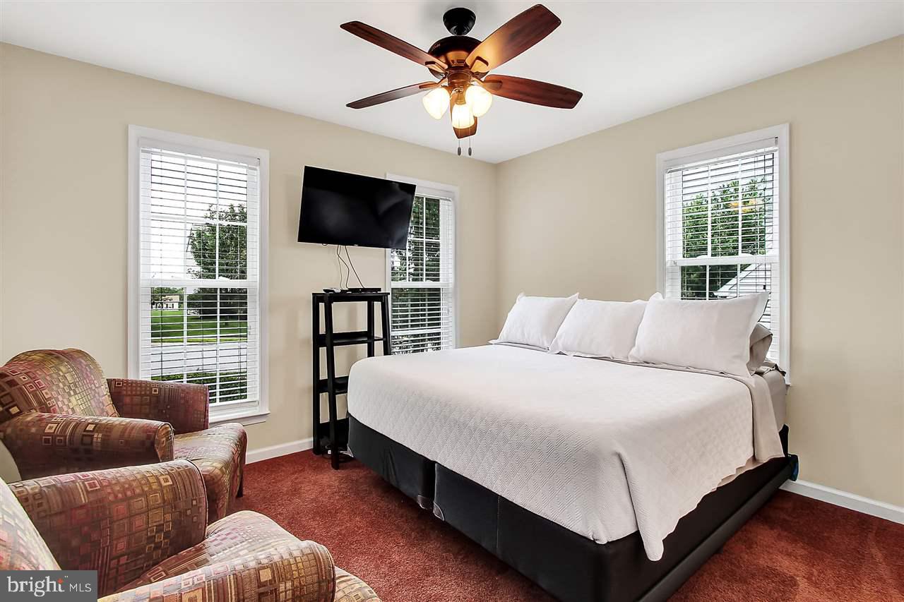LEXINGTON MEADOWS - Residential