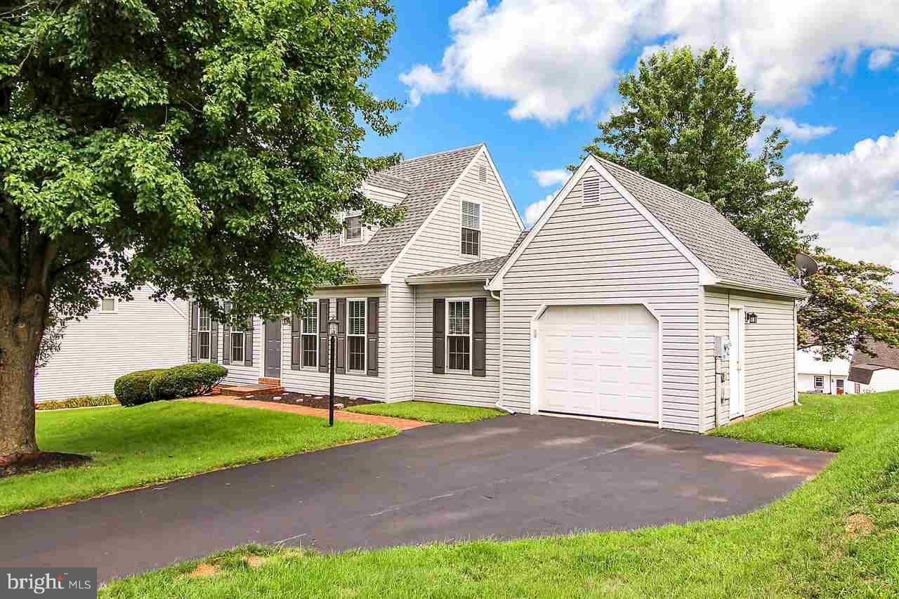LEXINGTON MEADOWS - Residential