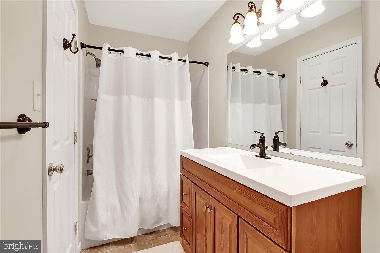 LEXINGTON MEADOWS - Residential