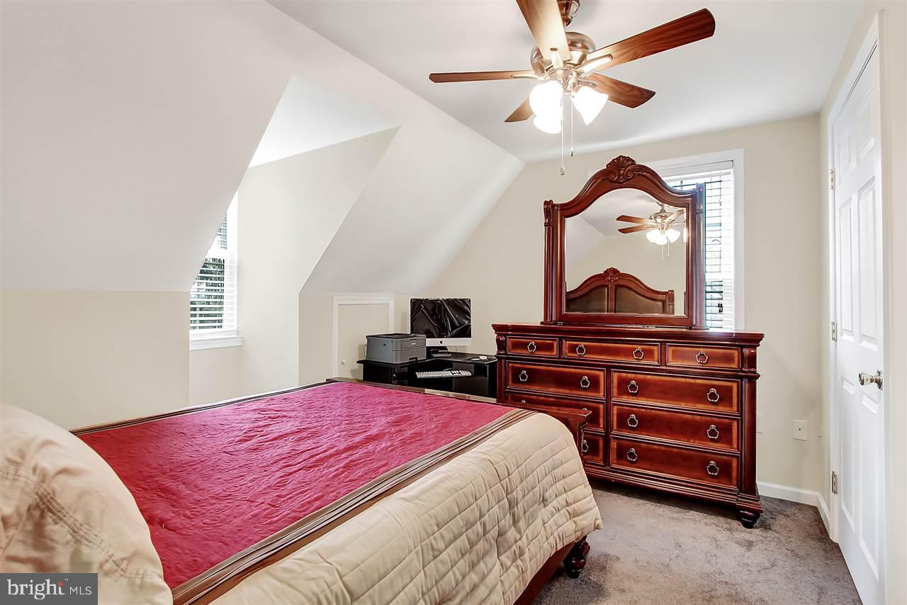 LEXINGTON MEADOWS - Residential