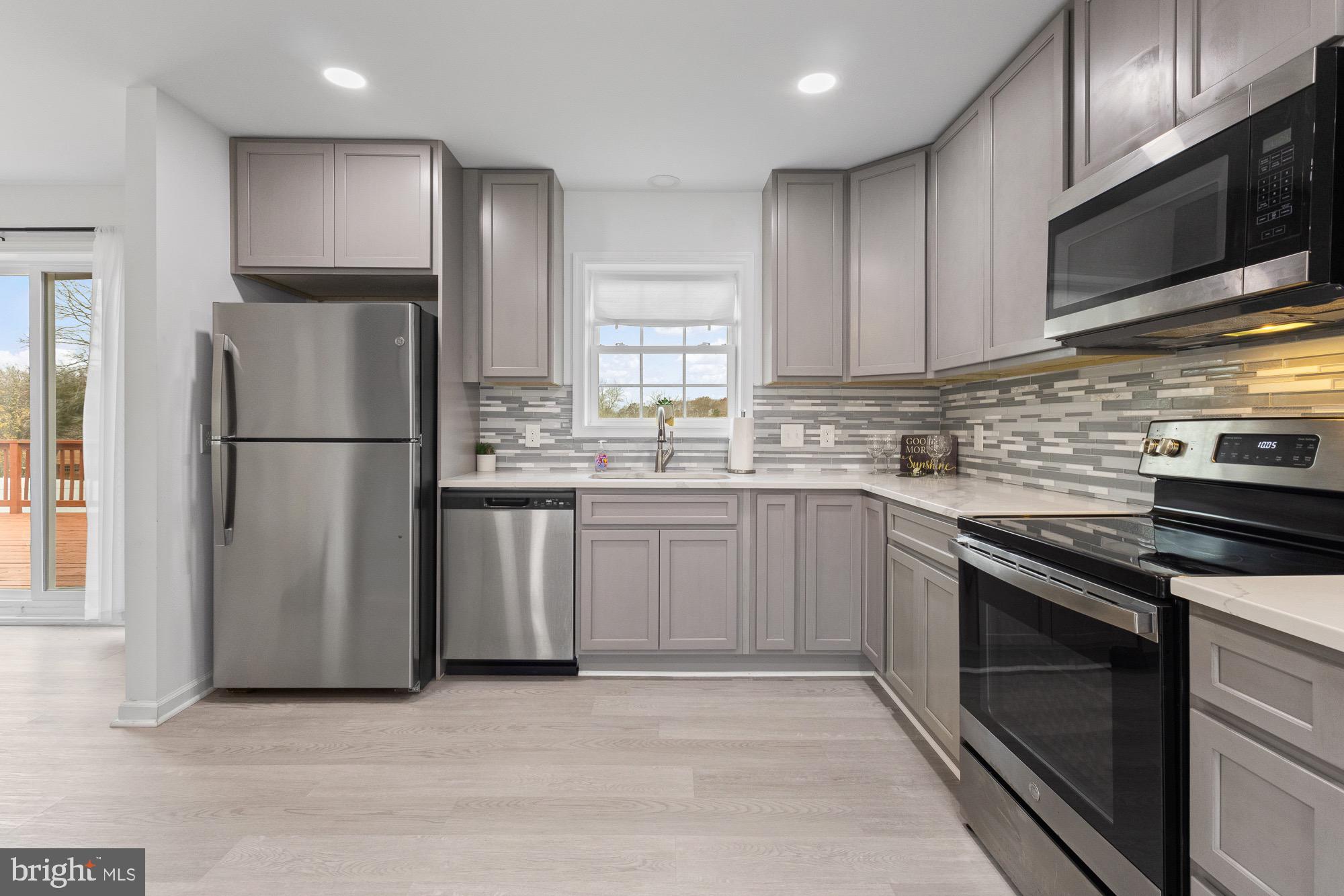 MARY-CATHERINE ESTATES - Residential