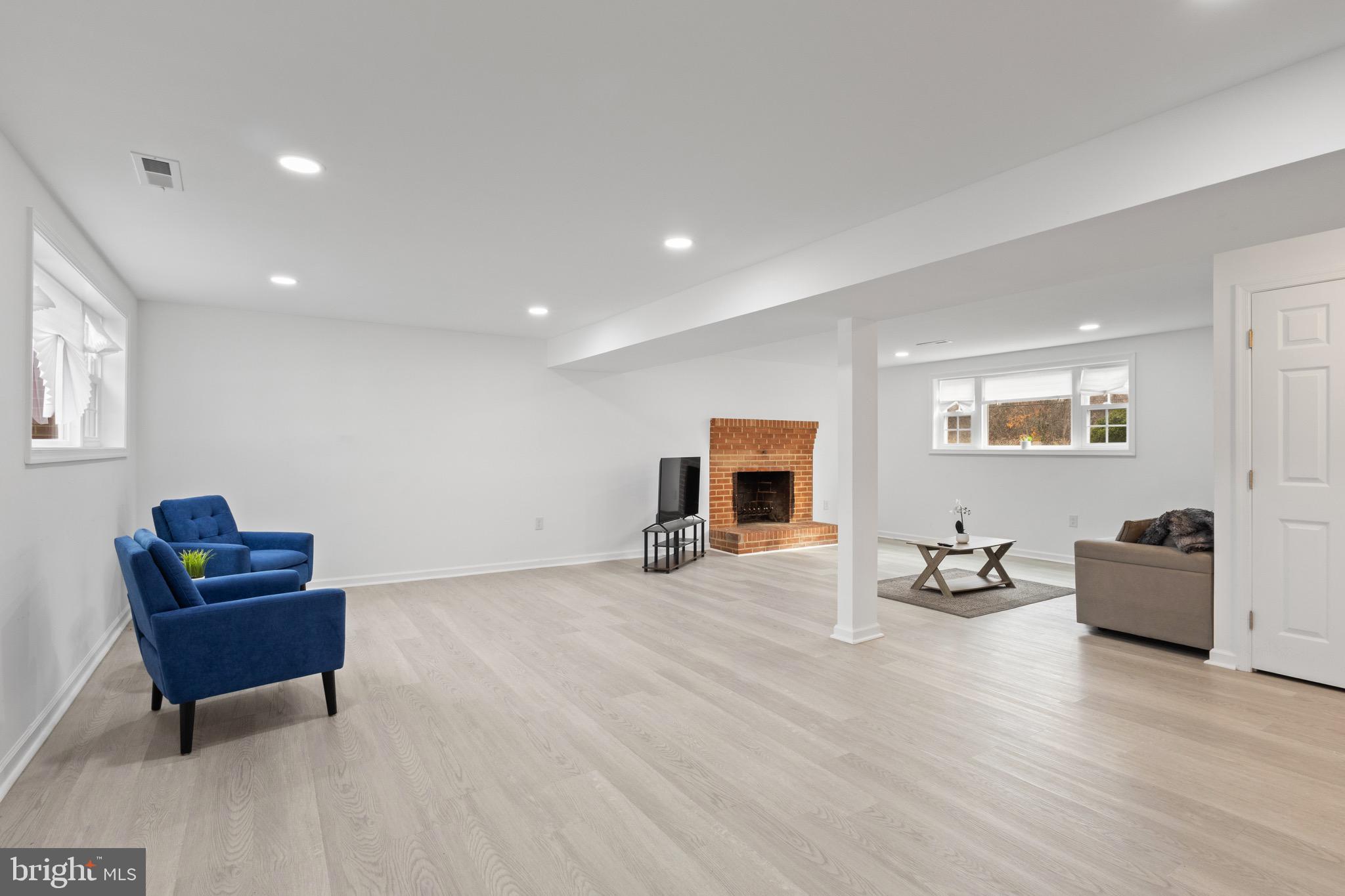 MARY-CATHERINE ESTATES - Residential