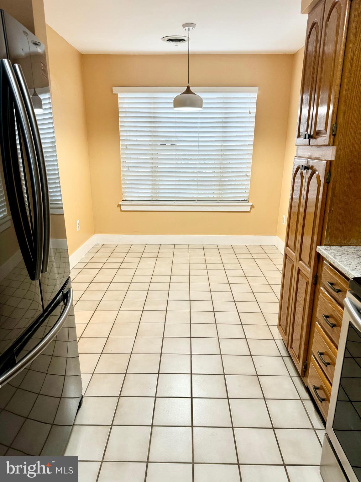 SAW MILL VALLEY - Residential Lease