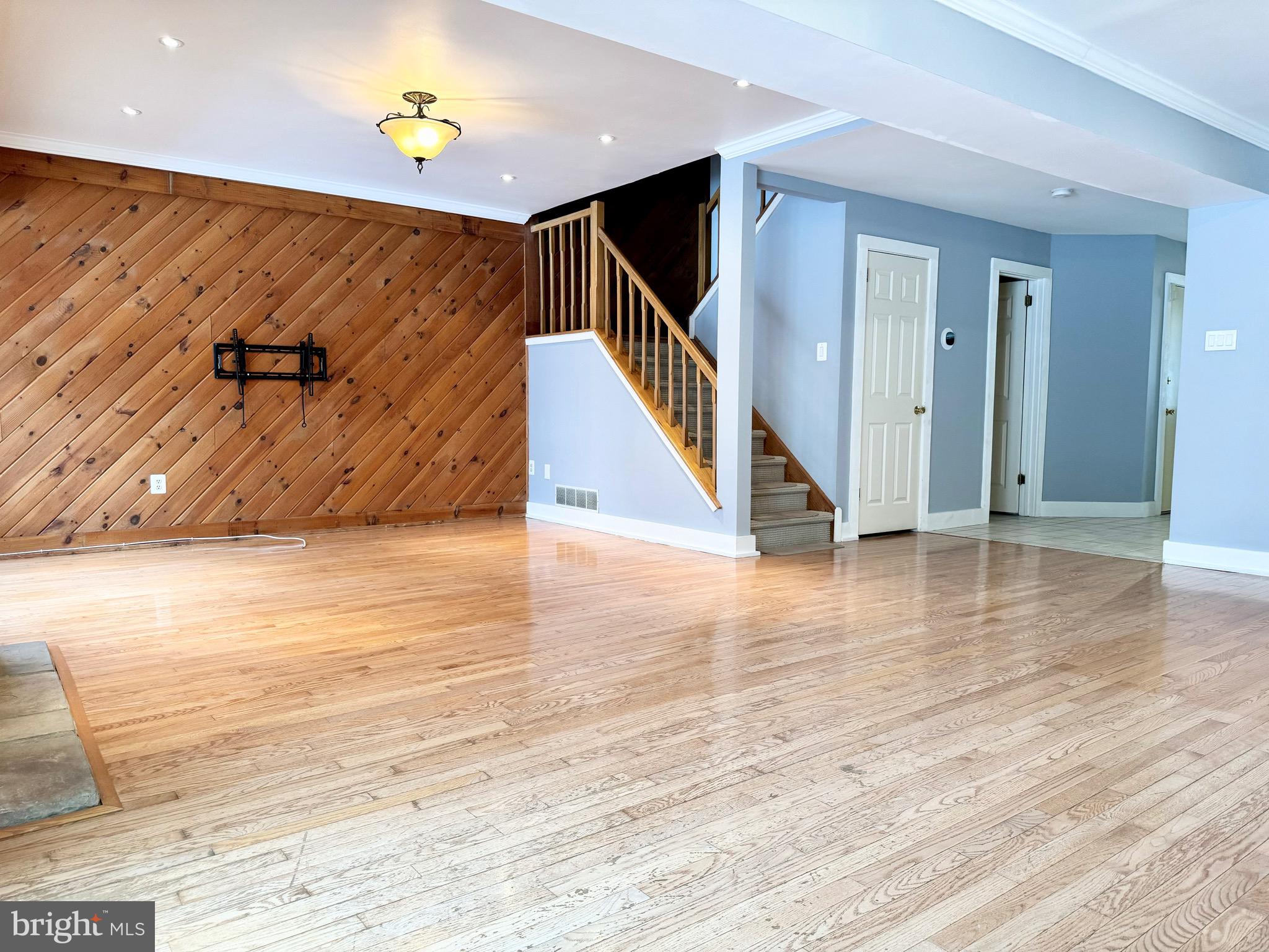 SAW MILL VALLEY - Residential Lease