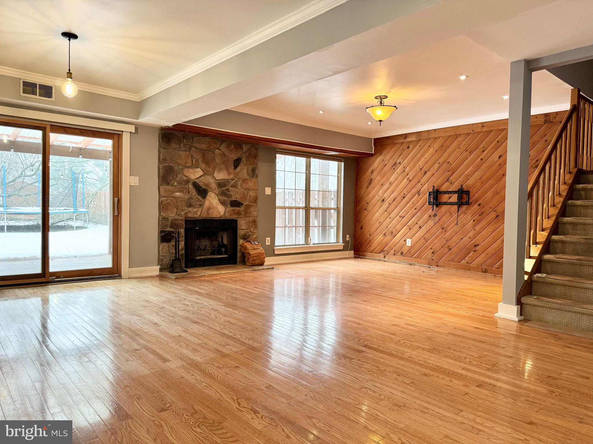 SAW MILL VALLEY - Residential Lease