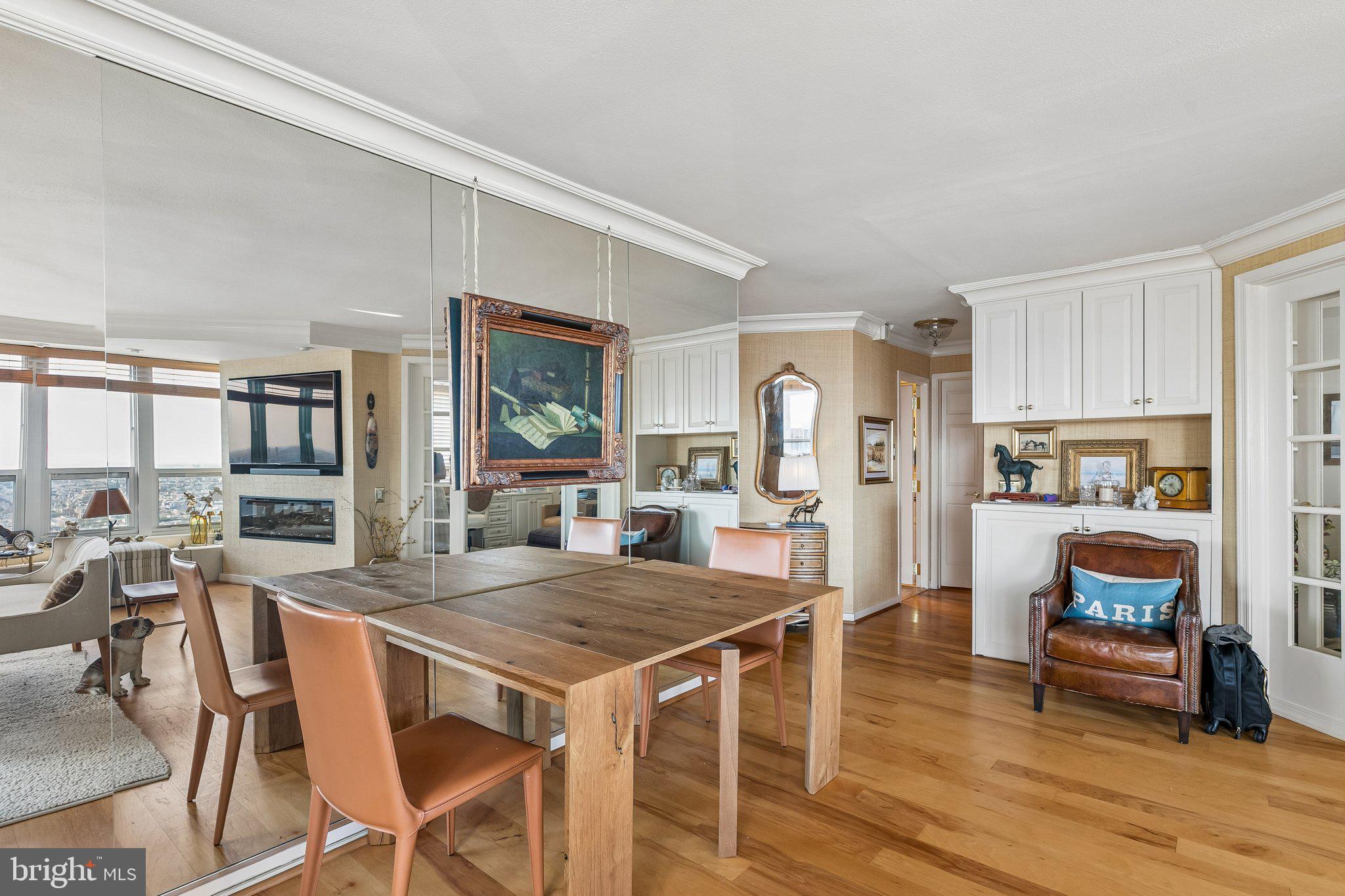 224 W RITTENHOUSE SQUARE 30 3010