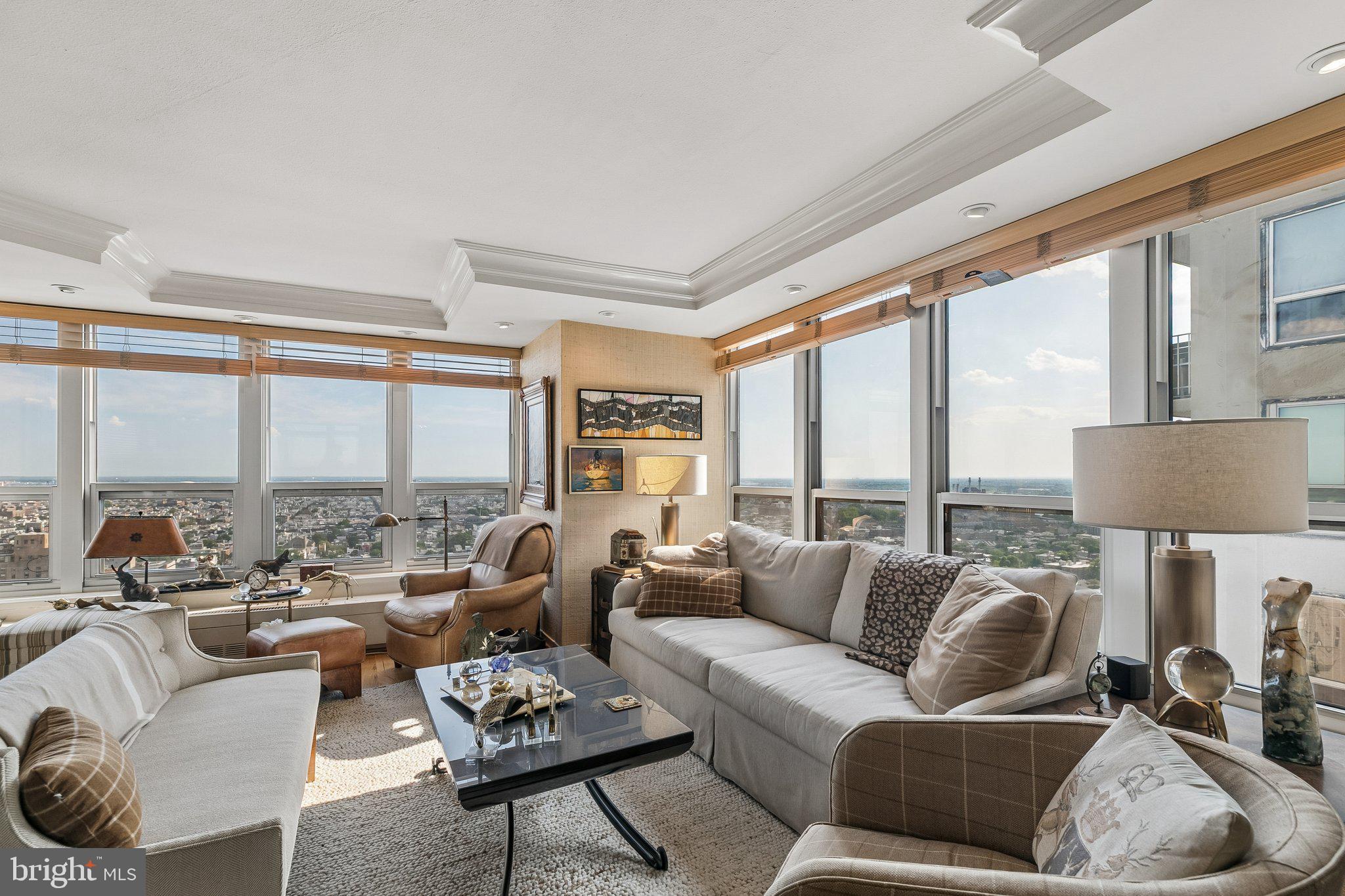 224 W RITTENHOUSE SQUARE 30 3010