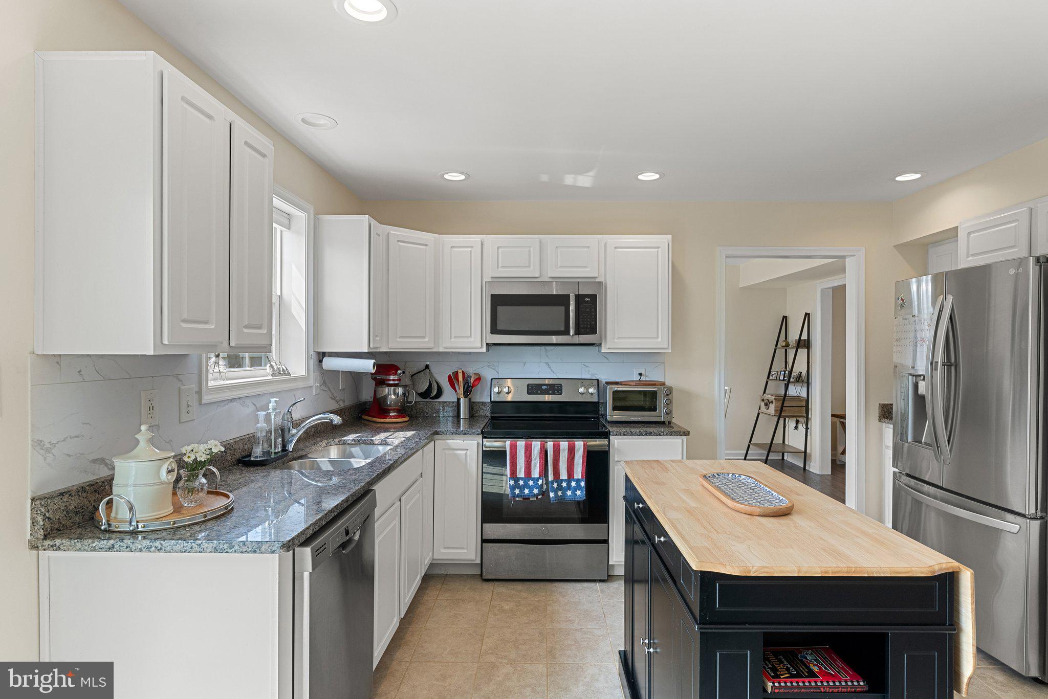 HERITAGE HILLS - Residential